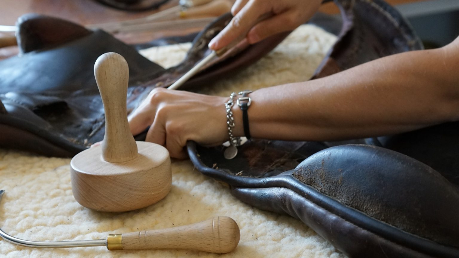 riparazione selle reimbottitura cuscini